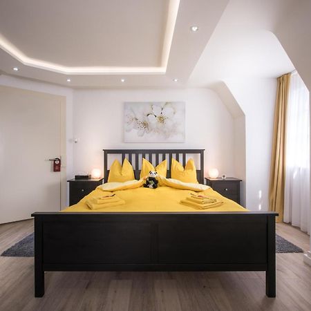 Max Aviation Villa & Apartments Βέρνη Εξωτερικό φωτογραφία