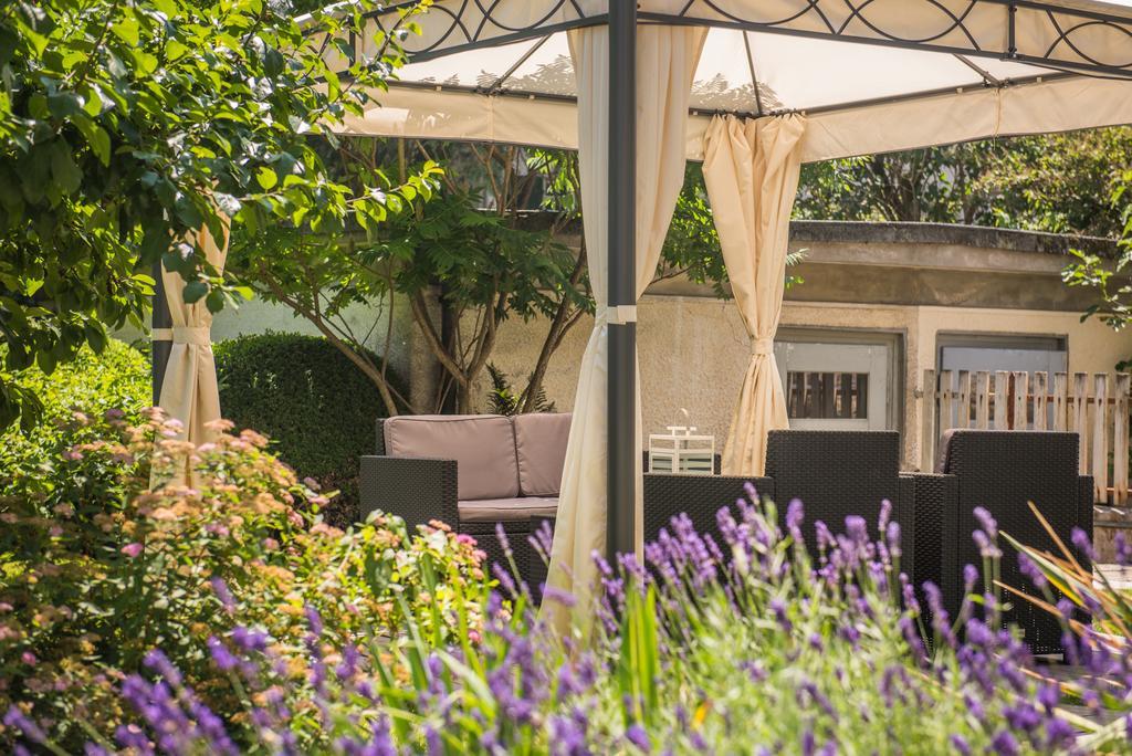 Max Aviation Villa & Apartments Βέρνη Εξωτερικό φωτογραφία